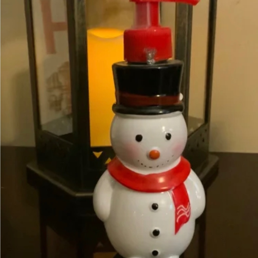 Snowman soap dispenser